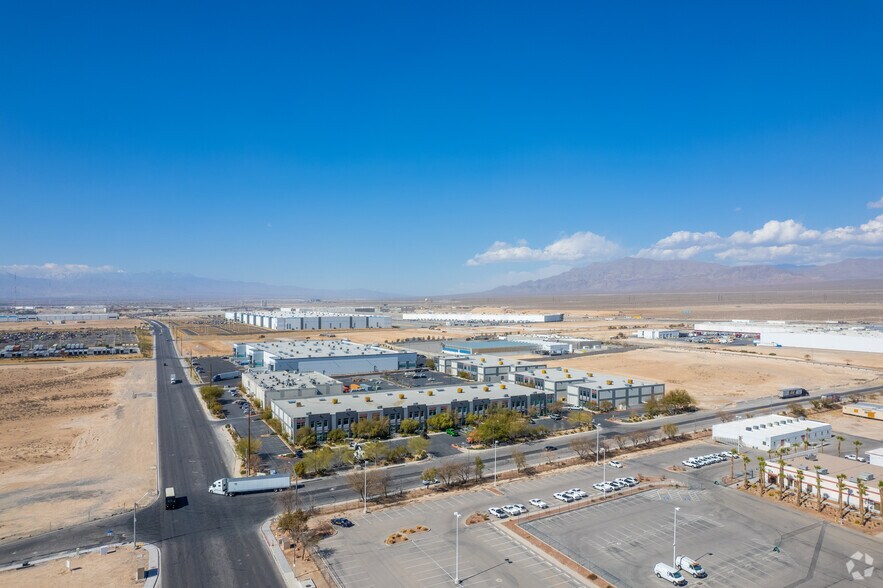 More Photos Of 6264-6292 E Tropical Pky, Las Vegas Warehouse For Lease