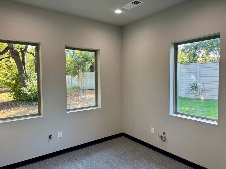 More Photos Of 6424 Colleyville Blvd, Colleyville Medical For Sale