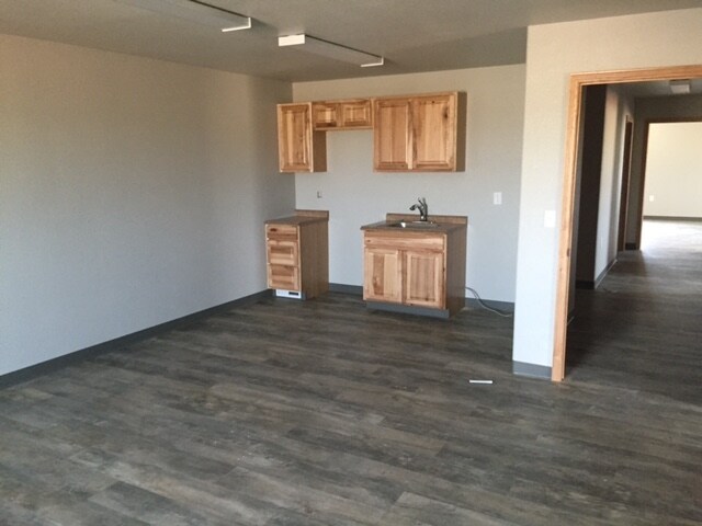 More Photos Of 3750 Hackathorn Ln, Gillette Warehouse For Sale