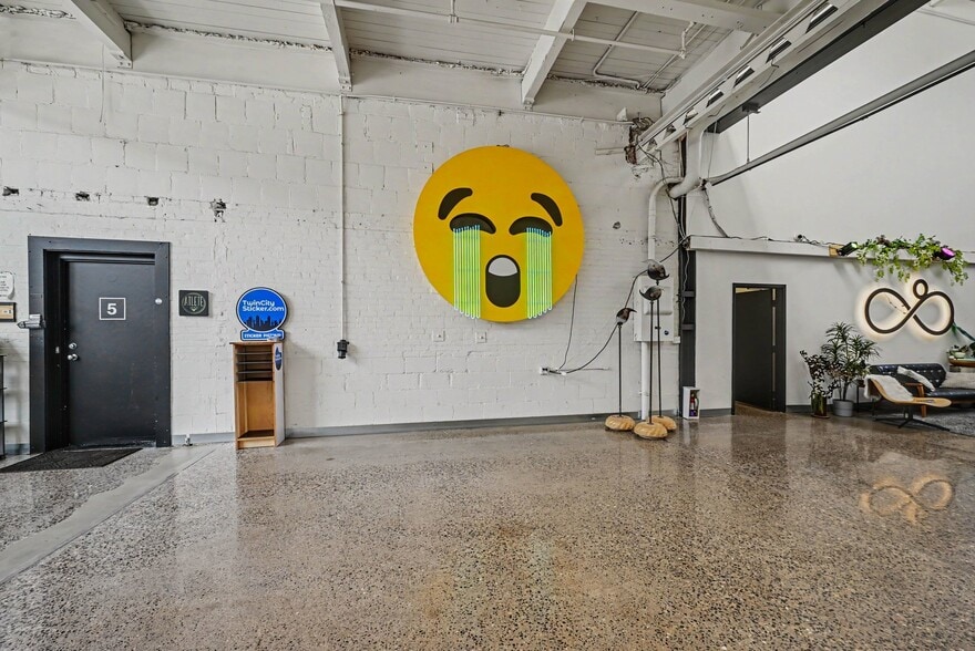 More Photos Of 451 Taft St NE, Minneapolis Light Manufacturing For Lease