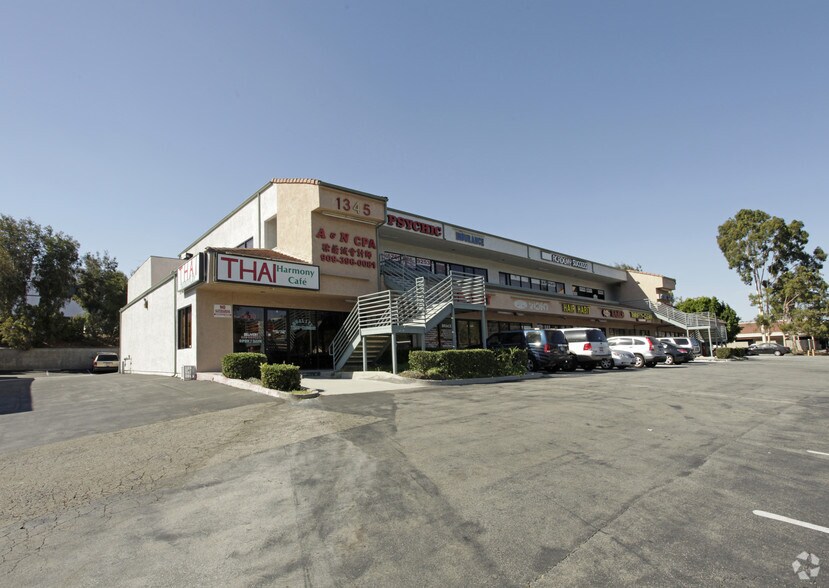 More Photos Of 1365-1411 S Diamond Bar Blvd, Diamond Bar Unknown For Lease