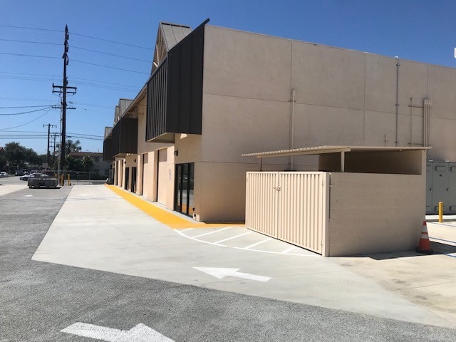 More Photos Of 13750 Prairie Ave, Hawthorne Warehouse For Lease