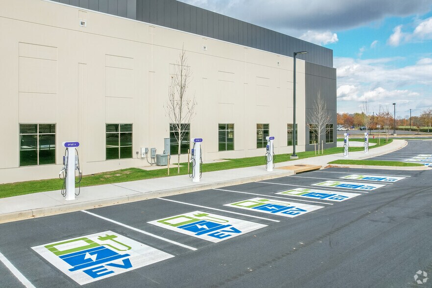 More Photos Of 8484 Progress Dr, Frederick Research And Development For Lease