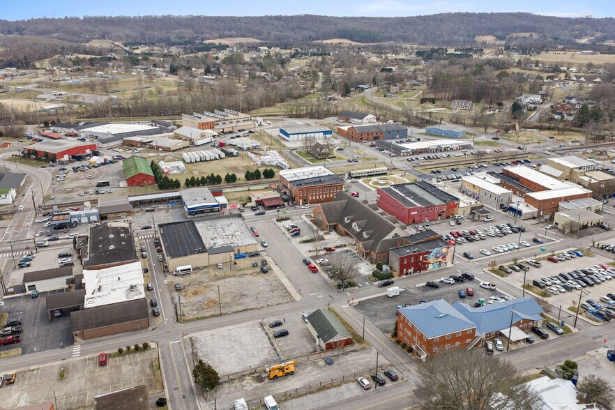 More Photos Of 501 N Oak St, Sweetwater Office For Sale