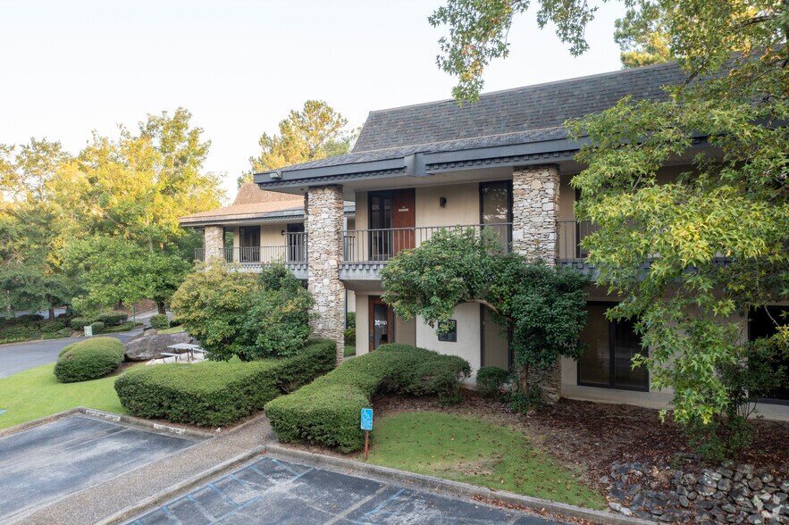 More Photos Of 500 Chase Park S, Birmingham Unknown For Lease