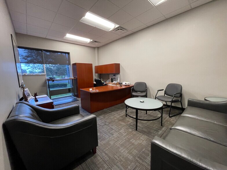 More Photos Of 4610 Progress Dr, Columbus Showroom For Lease