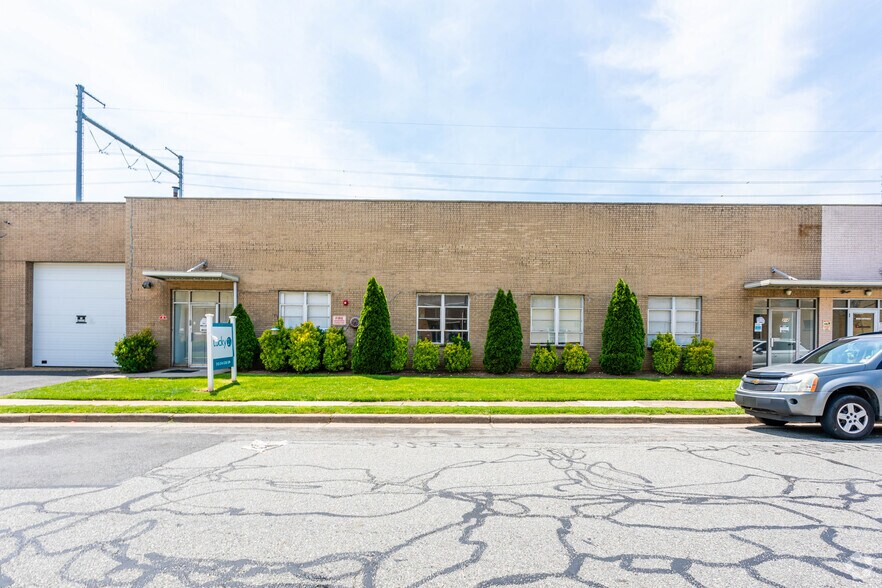 Primary Photo Of 312-316 Cox St, Roselle Manufacturing For Lease