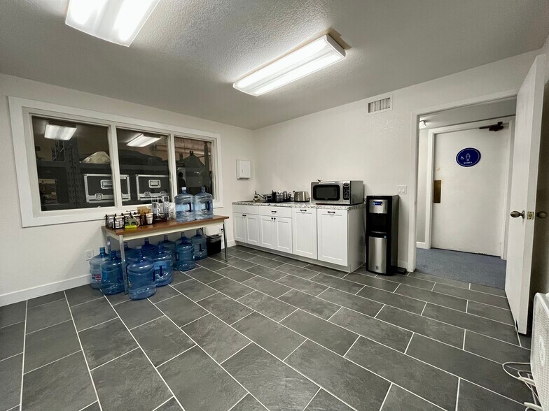 More Photos Of 3100 El Camino Real, Atascadero Industrial For Lease