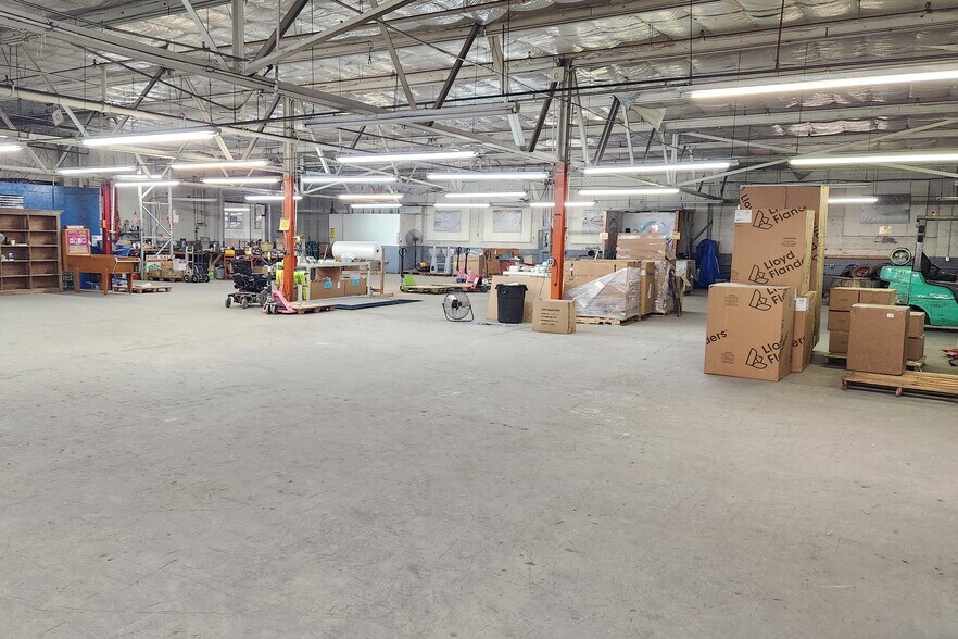 More Photos Of 406 N Irish St, Greeneville Industrial For Sale