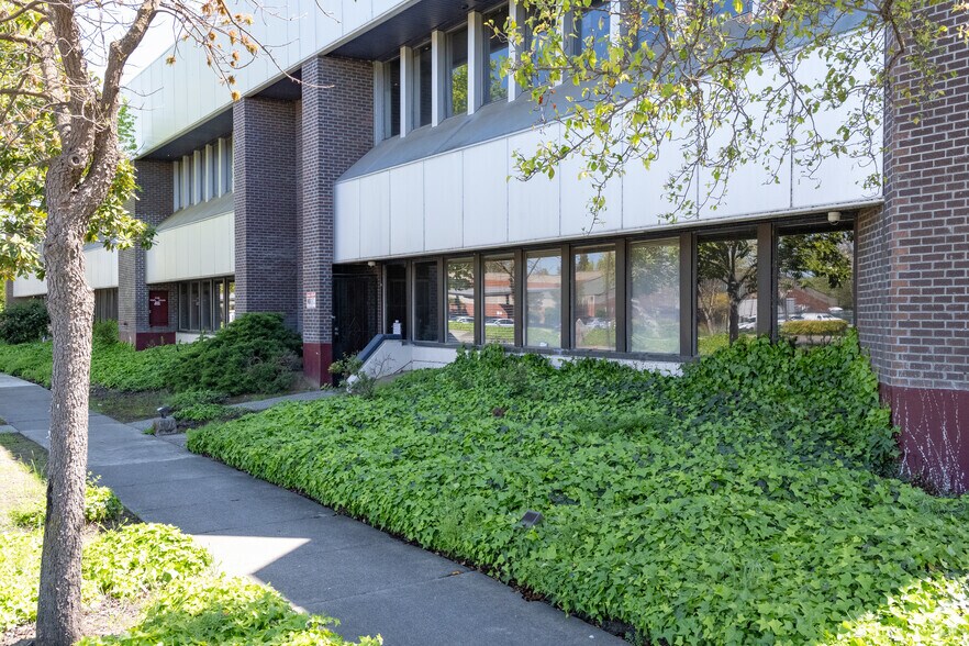 More Photos Of 1234 Empire St, Fairfield Medical For Lease