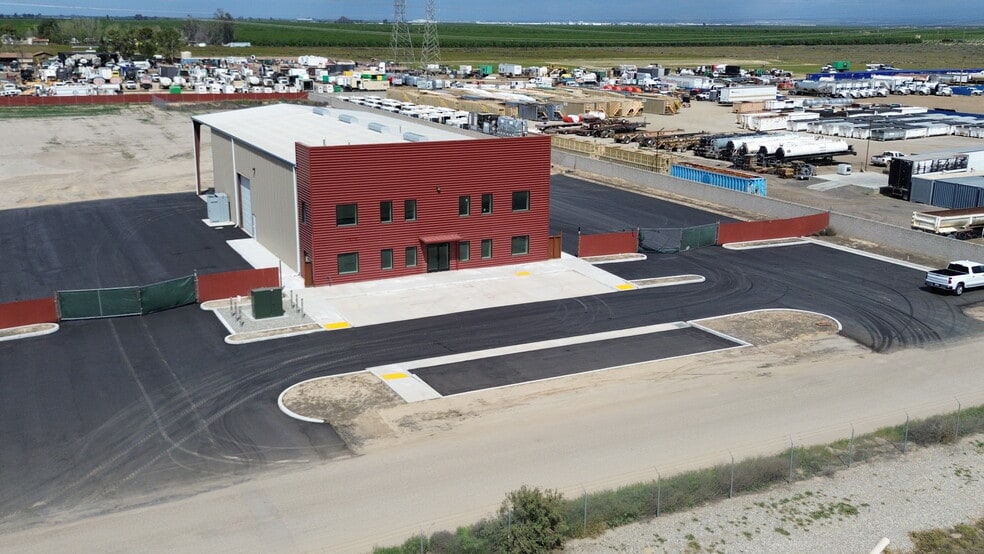 Primary Photo Of 22420 Gribben Ct, Bakersfield Warehouse For Lease