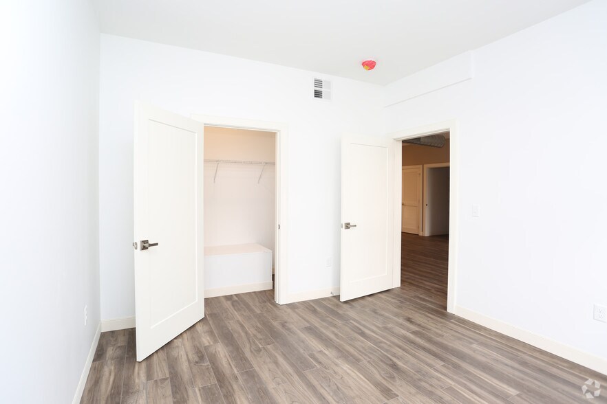More Photos Of 164 Chalmers Ave, Buffalo Apartments For Sale