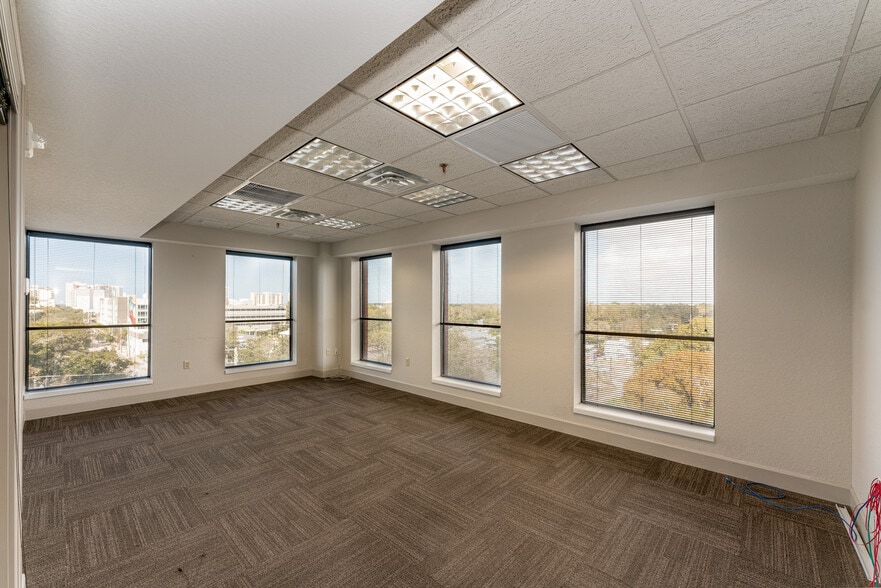 More Photos Of 1800 2nd St, Sarasota Office Residential For Lease