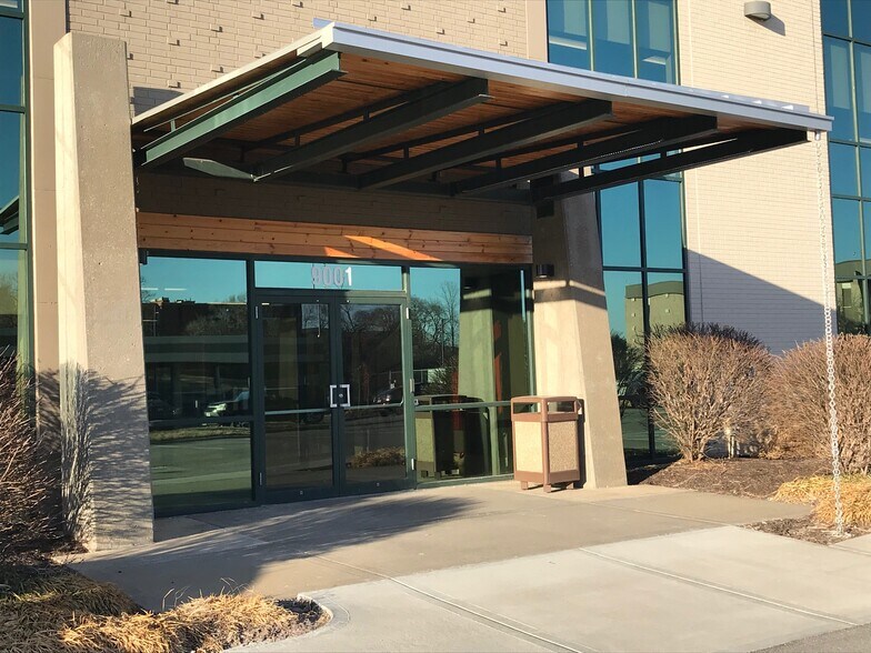 More Photos Of 9001 State Line Rd, Kansas City Medical For Lease