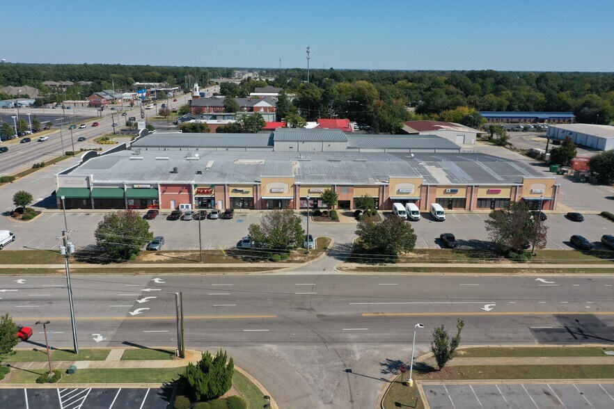 More Photos Of 4101 Raeford Rd, Fayetteville General Retail For Lease