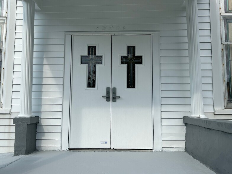 More Photos Of 45504 Cass Ave, Utica Religious Facility For Sale