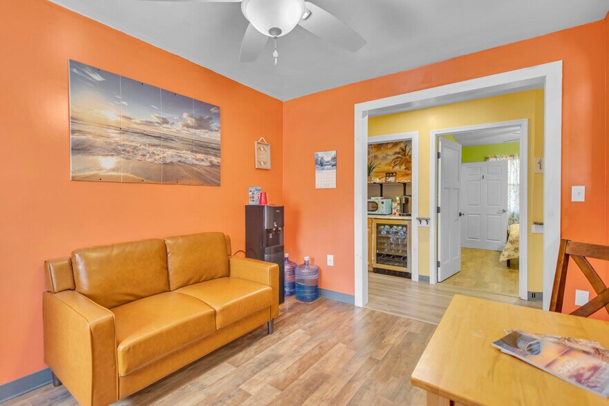 More Photos Of 106 Carr St, Nicholson Assisted Living For Sale