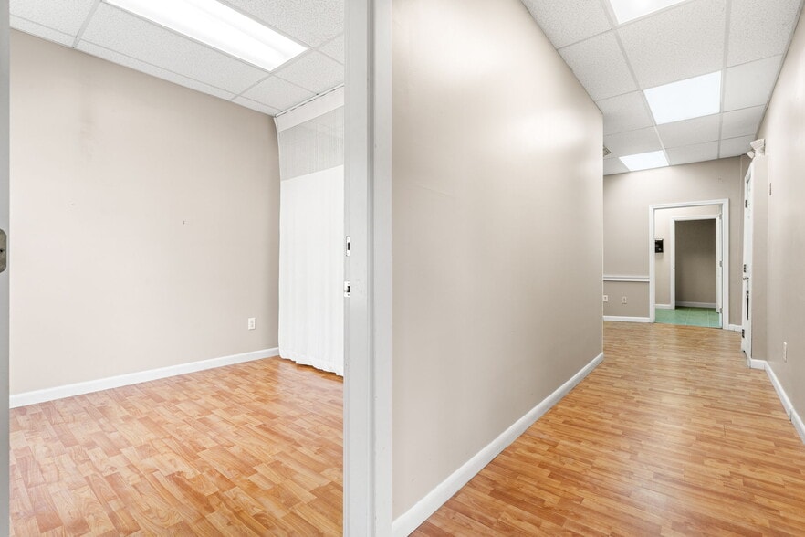 More Photos Of 15 Church St, Merrimac Storefront Retail Office For Lease