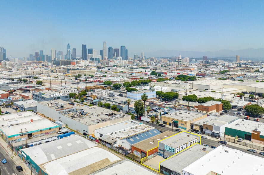 More Photos Of 1364 E 15th St, Los Angeles Warehouse For Sale