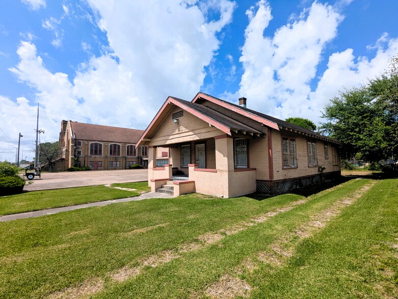 More Photos Of 1180 Washington Blvd, Beaumont Religious Facility For Sale