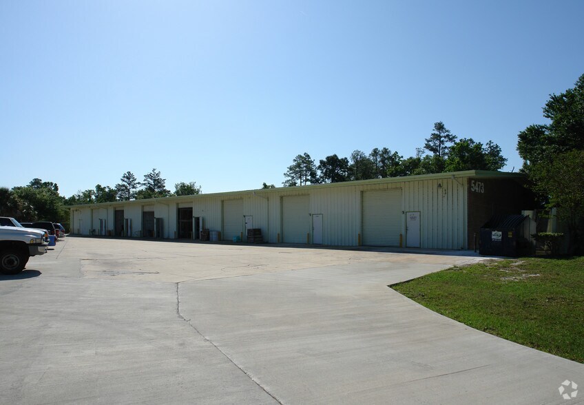 More Photos Of 5473 Benchmark Ln, Sanford Warehouse For Lease