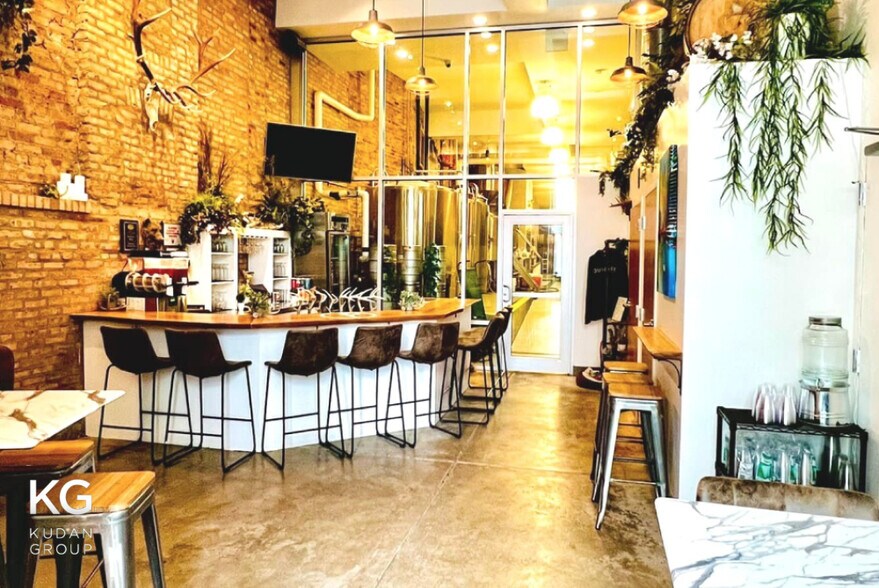 More Photos Of 2337 S Michigan Ave, Chicago Bar For Sale