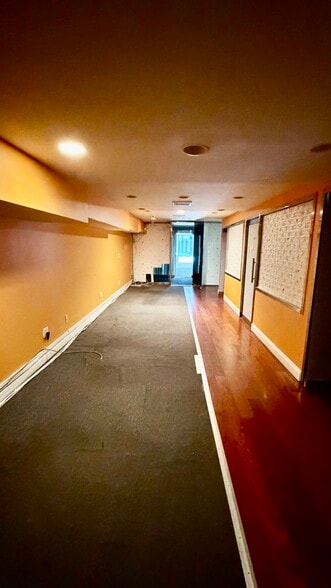 More Photos Of 112-21 Jamaica Ave, Richmond Hill Storefront Retail Office For Sale
