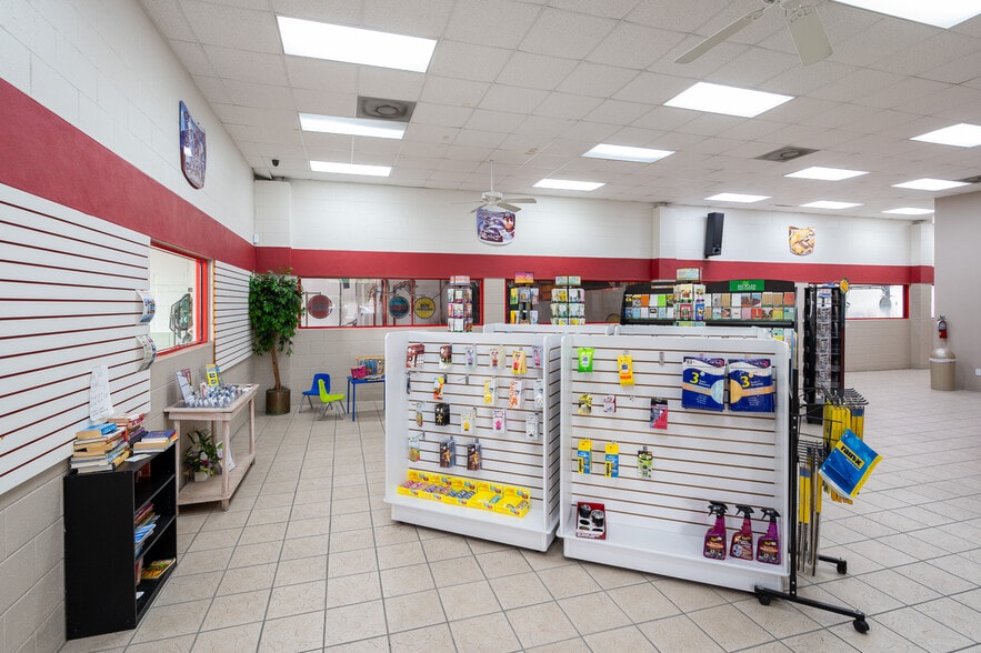 More Photos Of 8090 Gladiolus Dr, Fort Myers Carwash For Sale