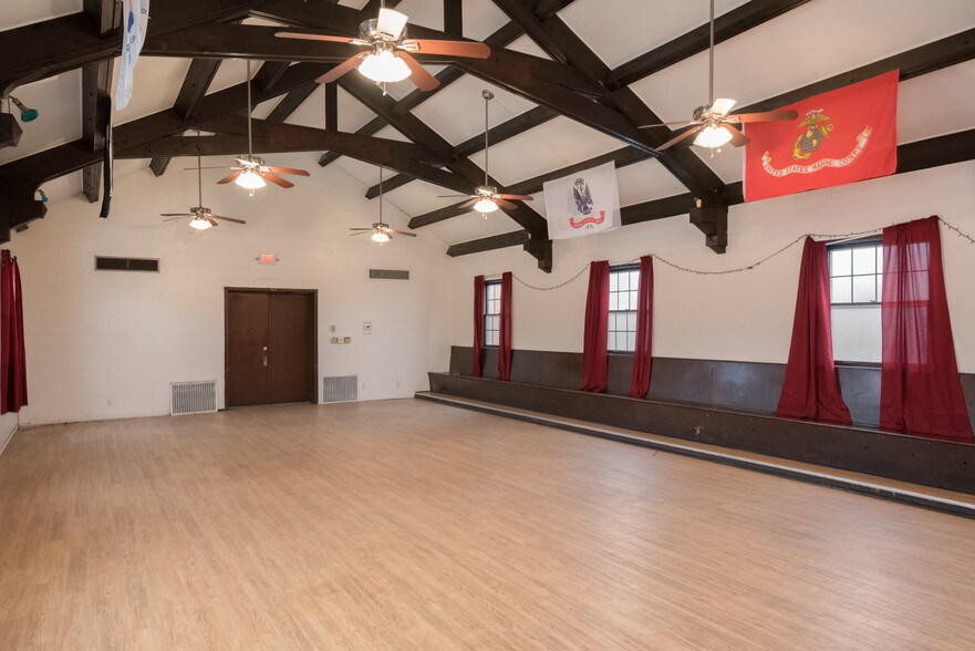 More Photos Of 4121 N Wilson Dr, Milwaukee Lodge Meeting Hall For Sale