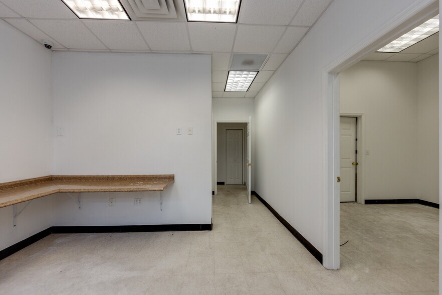 More Photos Of 4770 Shelfer Rd, Tallahassee Warehouse For Sale