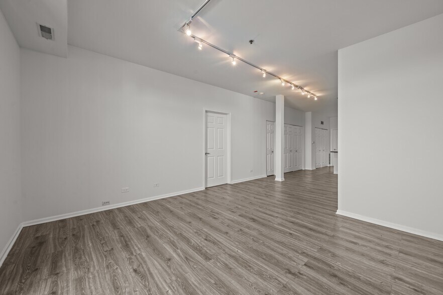 More Photos Of 725-775 N Waukegan Rd, Deerfield Unknown For Lease