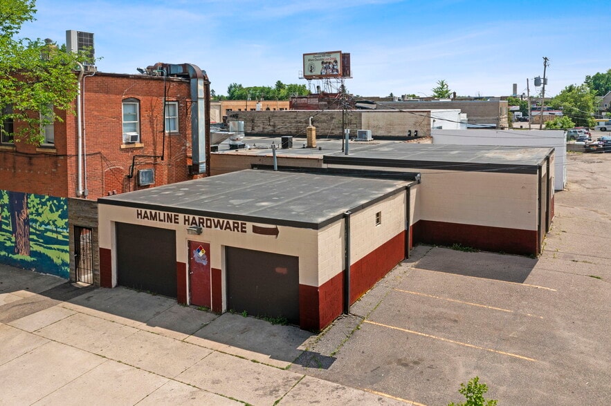 More Photos Of 755 N Snelling Ave N, Saint Paul Storefront For Lease