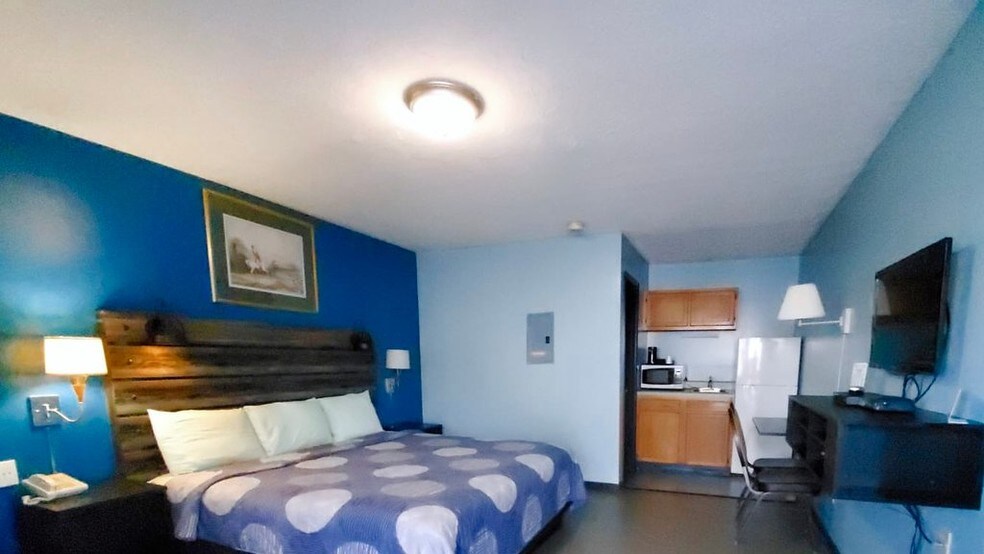 More Photos Of 2550 Lone Oak Rd, Paducah Hotel For Sale