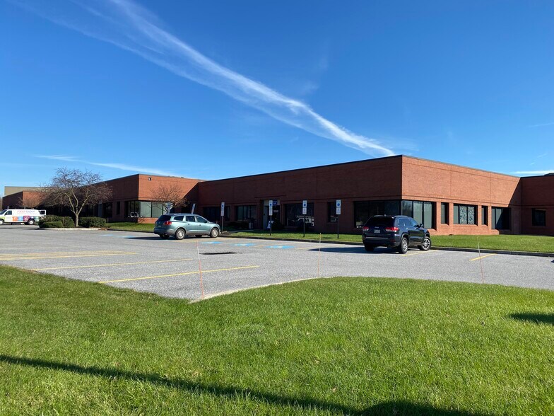 More Photos Of 3542-3578 Concord Rd, York Medical For Lease