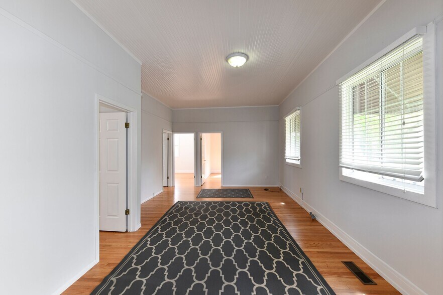 More Photos Of 1200 Jefferson St, Napa Office For Sale