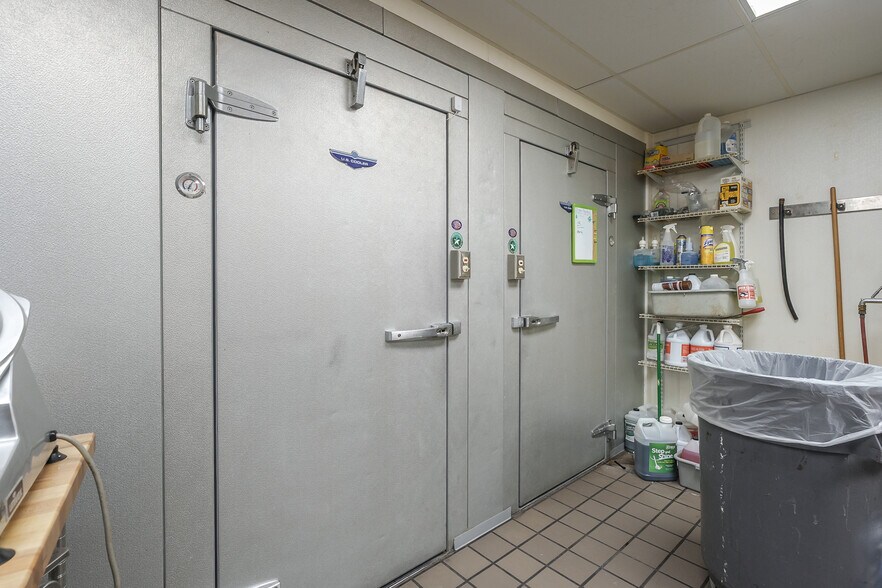 More Photos Of 113 N Farmer St, Otsego Bar For Sale