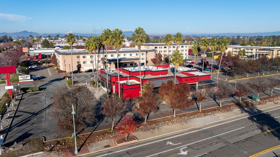 More Photos Of 1987 Hilltop Dr, Redding General Retail For Lease