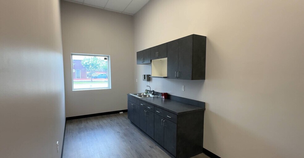 More Photos Of 11755 W Little York Rd, Houston Unknown For Lease
