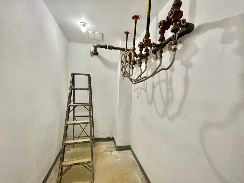 More Photos Of 150-30 12th Ave, Whitestone Apartments For Sale