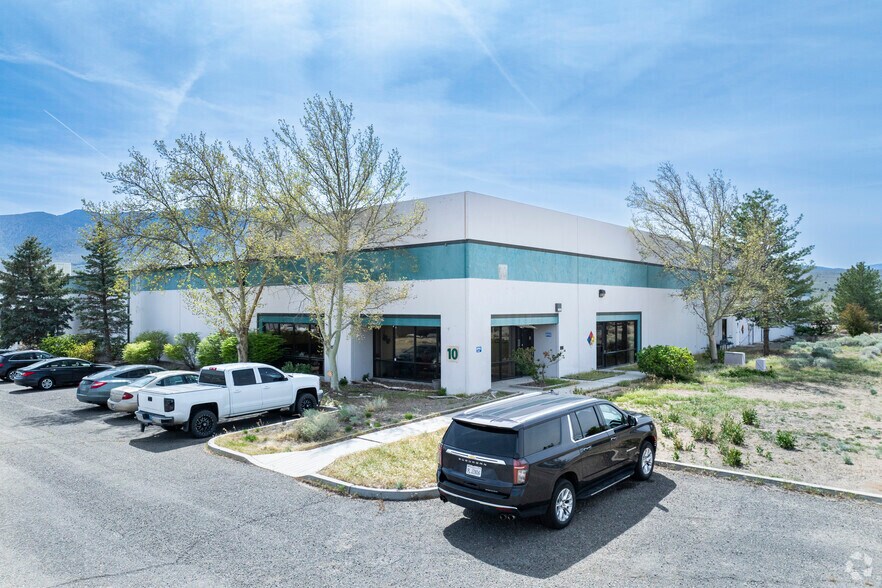 Primary Photo Of 10 Airpark Vista Blvd, Dayton Warehouse For Sale