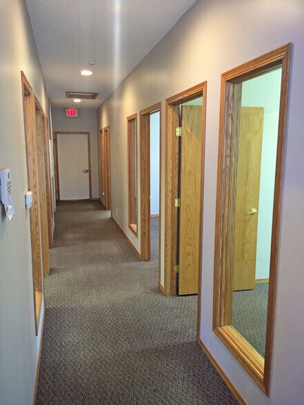 More Photos Of 7829 E Rockhill St, Wichita Office For Lease