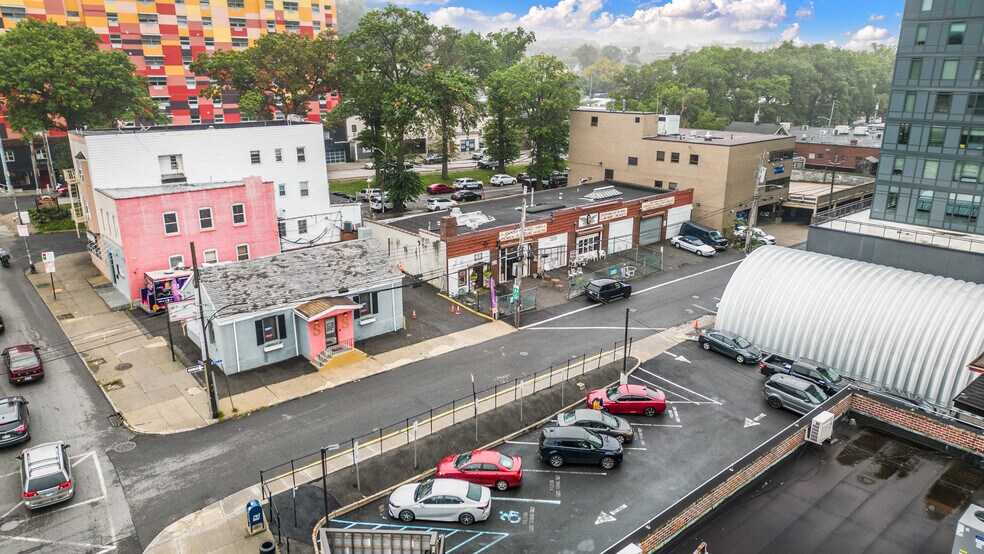 More Photos Of 20 S West St, Mount Vernon Office Residential For Sale