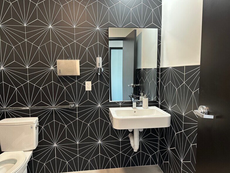 More Photos Of 4376 Forestdale Dr, Park City Research And Development For Sale