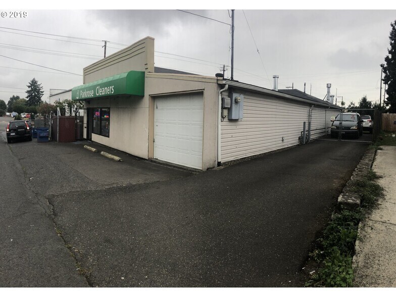 More Photos Of 4916 NE 100th Ave, Portland Flex For Sale