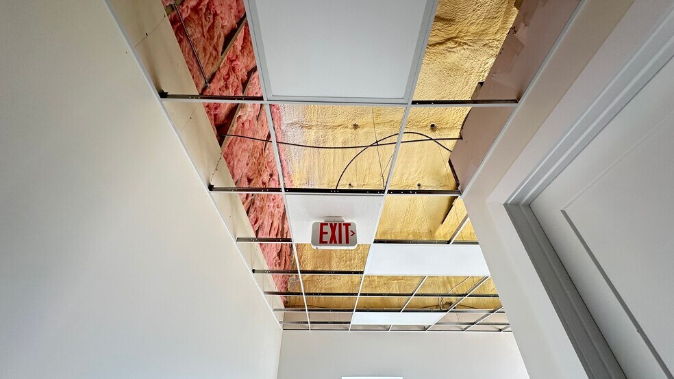 More Photos Of 1704 Westair, Gainesville Warehouse For Sale