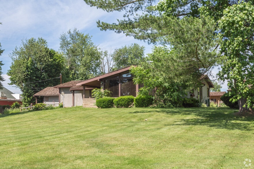 Primary Photo Of 1034 Ghent Rd, Akron Office For Sale