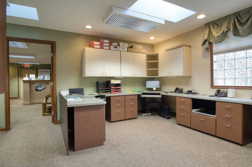 More Photos Of 1654 Mardon Dr, Dayton Medical For Sale