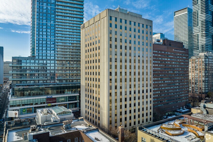 More Photos Of 415 Yonge St, Toronto Office For Lease