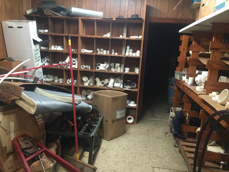 More Photos Of 701 US Highway 1 N, Norlina Office For Sale