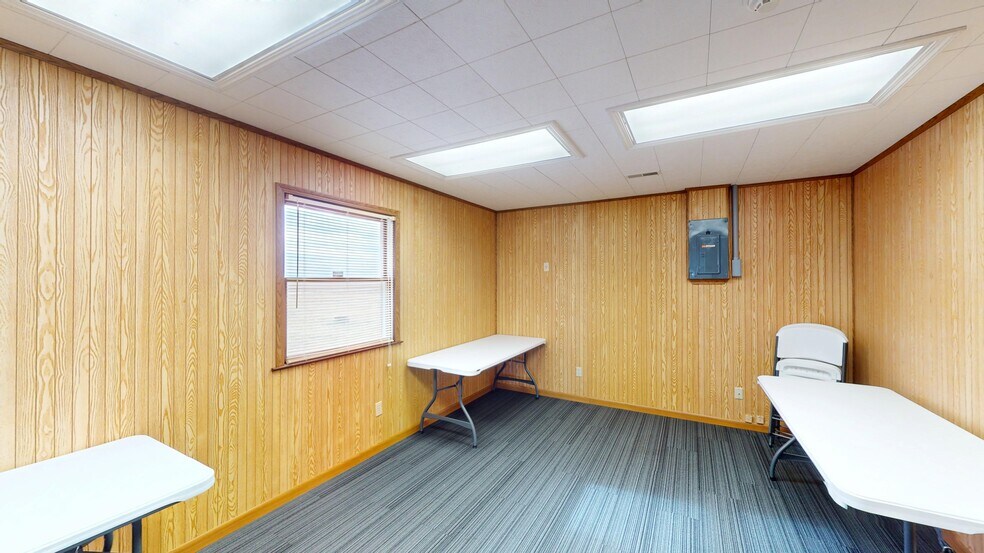 More Photos Of 707 Il Route 127, Greenville Flex For Sale